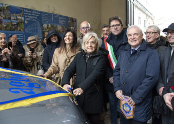 I Lions di Abruzzo, Molise e Marche donano un pulmino all’Agbe: «La solidarietà non deve avere confini»