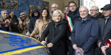 I Lions di Abruzzo, Molise e Marche donano un pulmino all’Agbe: «La solidarietà non deve avere confini»