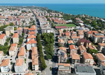 FdI: no allo spostamento delle giostrine da piazza Rodi. Mozione in Consiglio comunale