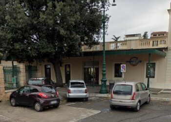 Furto al bar della vecchia stazione ferroviaria: rubati denaro e sigarette