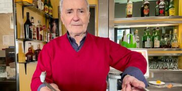 Secondo furto in tre giorni al bar della stazione: «Servono più controlli»