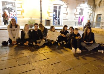 Mese della lotta alla violenza di genere, il collettivo “Patate Bollenti” scende in piazza