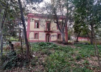 «Inagibile l’ex Scuola civica, la aggiusteremo coi ribassi dell’appalto per il parcheggio»