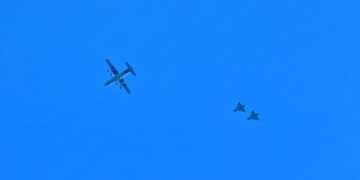 Aerei militari in volo davanti alla costa: in corso l’esercitazione internazionale Falcon Strike 2022