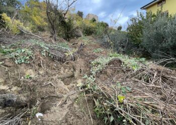 Frana a Monteodorisio: «Situazione monitorata. Chiediamo aiuto per avere fondi per il ripristino»