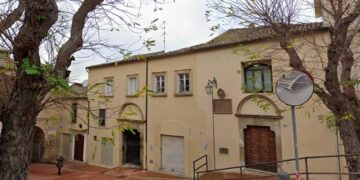 Sesso all’aperto in centro, Paolucci: «Più illuminazione e telecamere»