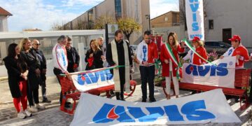 «Stop alla violenza sulle donne», nel Vastese “fioriscono” le panchine rosse