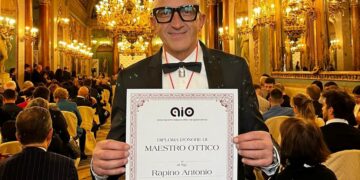 Antonio Rapino premiato con il diploma d’onore di “Maestro Ottico”