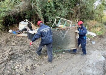 Sgombero in località Canale: in corso la rimozione di recinzioni e manufatti