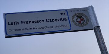 Strada intitolata a monsignor Capovilla: «È stato un punto di riferimento prezioso per la città»