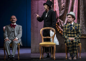 “A che servono questi quattrini”: Mascia e Santoro sul palco del Fenaroli