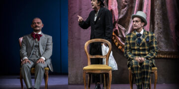 “A che servono questi quattrini”: Mascia e Santoro sul palco del Fenaroli