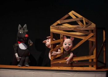 Il Cantiere di Illusioni porta al Fenaroli i Tre Porcellini