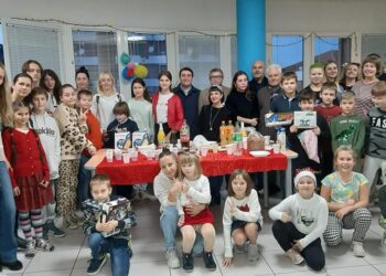 Musica e solidarietà con “Per un Natale speciale”: donati giocattoli ai bambini ucraini