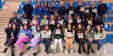 Avis, il calendario 2022-2023 con i disegni degli studenti del Liceo artistico