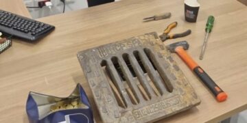 Arrestata la “banda del tombino”: messe a segno spaccate in tre negozi