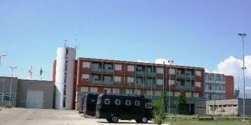 ‘Ndrangheta, dal carcere di Lanciano il boss gestiva la cosca con un cellulare
