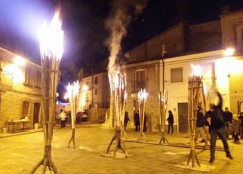 Dalla “notte dei tempi” a oggi: gli ancestrali riti del fuoco che segnano la rinascita nel Vastese