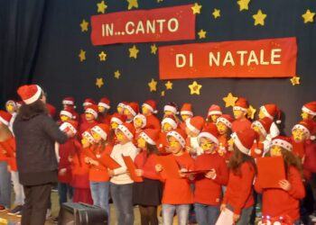 Con “In… canto di Natale” gli alunni del “Rodari” portano in scena la magia delle feste
