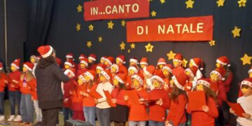 Con “In… canto di Natale” gli alunni del “Rodari” portano in scena la magia delle feste