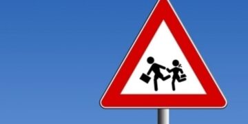 Mobilità scolastica, alla primaria di Marcianese rallentatori e percorso obbligato per le auto