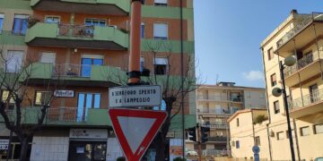 Semafori spenti, rotti o a lampeggio: una decina di impianti da sostituire