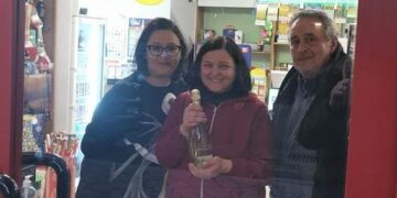 Gratta e vinci, gioca 10 euro e vince 2 milioni