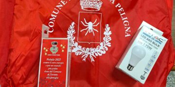 Accensione albero di Natale a Taranta Peligna, lampade a risparmio energetico per i cittadini