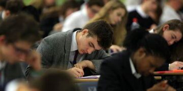 Hubruzzo e Rati rinnovano l’esperienza del Debate nelle scuole abruzzesi