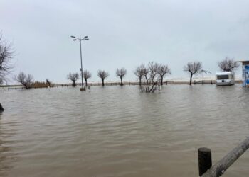 Allagamenti sul lungomare: danni alle strade e circolazione interdetta