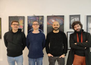 Pittura, disegno, fotografia: sulle tele di “Percezioni”, emozioni, luci e ombre di uomo e società