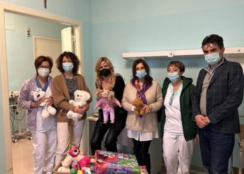 “La Befana vien dal mare” e arriva al San Camillo di Atessa: giocattoli e doni per i piccoli pazienti