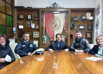 Deiezioni canine, scattano i controlli con agenti in borghese. Bici e monopattini, obbligo di targa