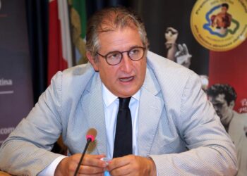 Stazioni sciistiche dell’Appennino in crisi per la carenza di neve: incontro con il Ministro Santanchè