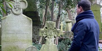 Omaggio alla sepoltura di Gabriele Rossetti, Della Gatta: lottò contro le ingiustizie