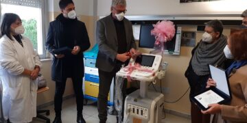 Nuovo ecografo donato al reparto di Chirurgia senologica