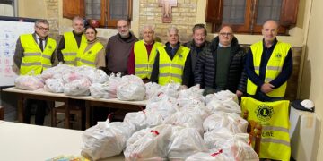 Spesa per le famiglie bisognose: l’iniziativa del Lions club Adriatica Vittoria Colonna
