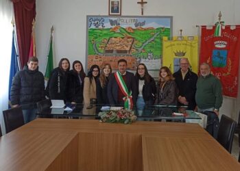 A Pollutri donata una copia della Costituzione ai neo maggiorenni