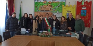 A Pollutri donata una copia della Costituzione ai neo maggiorenni