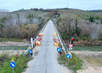 Quando il provvisorio diventa definitivo: ponte sul Sinello ristretto da vent’anni