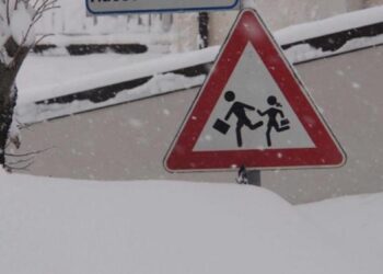 Pd: «Il sindaco ha chiuso le scuole quando gli alunni erano già in classe»