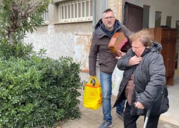 Sgomberato il palazzo Ater pericolante. I residenti: «Nuove case piene di problemi»