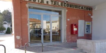 Dopo gli interventi di manutenzione riapre l’ufficio postale di Gissi in piazza De Gasperi
