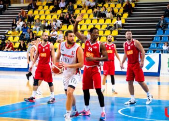 Riparte la Vasto Basket: Lanciano battuto in rimonta 83 a 78