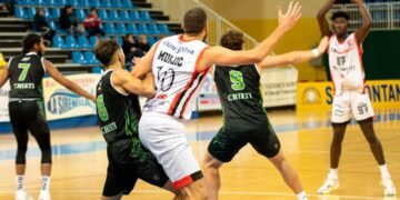 Unibasket Lanciano continua il momento no: il Magic Chieti vince 83 a 73