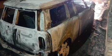 Vasto, nella notte auto distrutta dalle fiamme