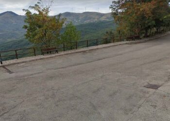 Cede staccionata alle porte di Guardiabruna, 45enne cade per 5 metri: soccorso in eliambulanza