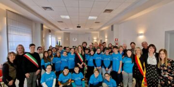 La solidarietà al centro del consiglio comunale dei ragazzi, De Nicolis: «Da loro idee importanti»