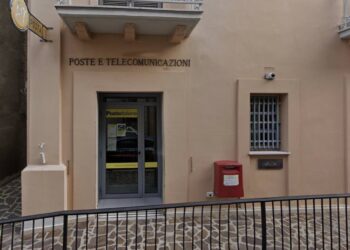 Tentata rapina alle poste di Villalfonsina: direttrice minacciata con un taglierino