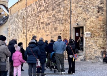 Con San Biagio torna la tradizione dell’unzione della gola